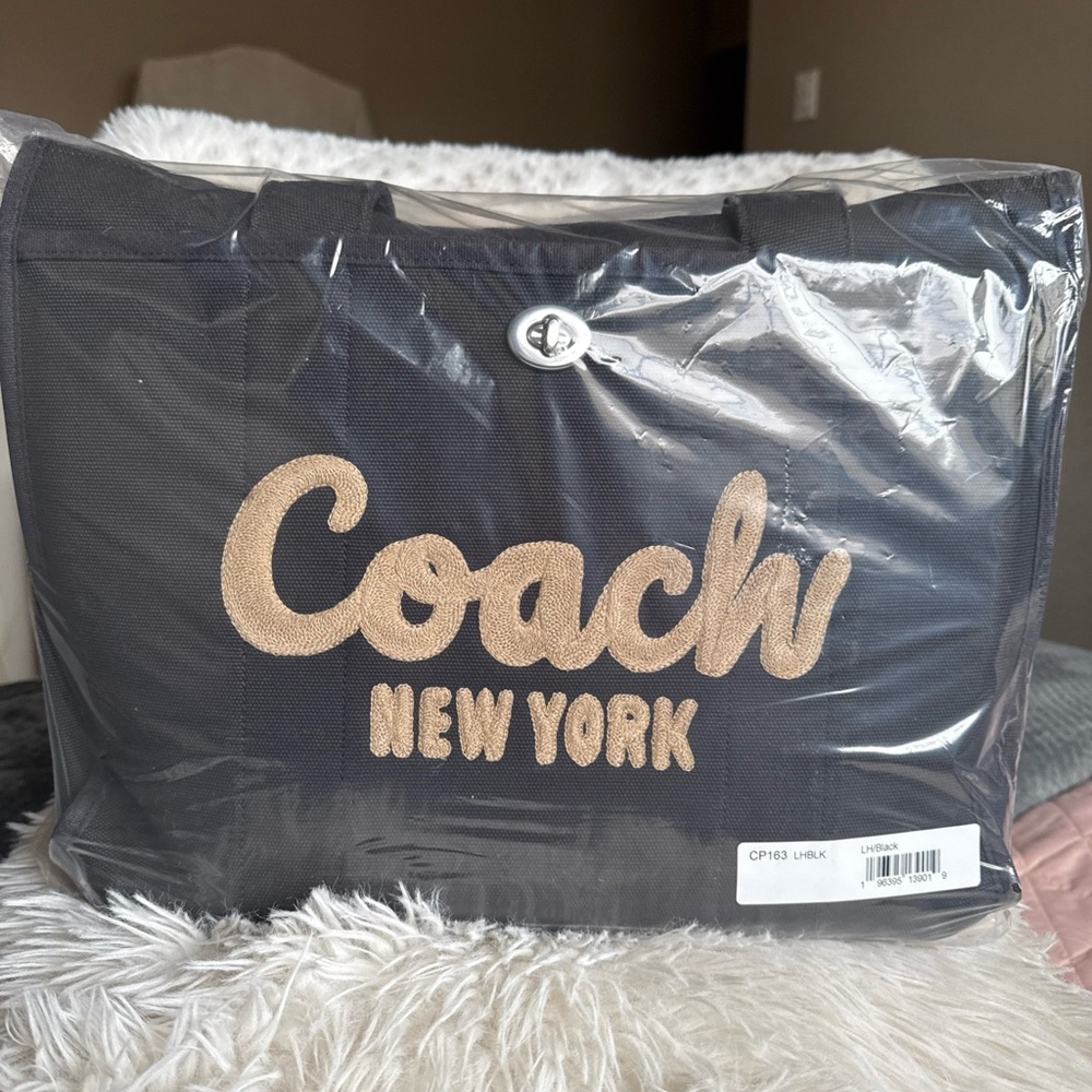 Coach Zip Cargo Bag Large Shopper Tote 42 Black CP163 NWT